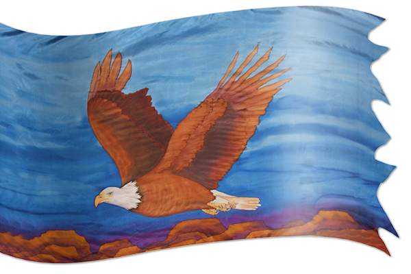 El diseño ‘Águila Remontando’ en seda artesanal